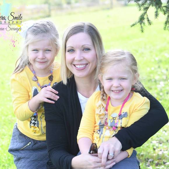 Meet your Posher, Courtney - Picture 1 of 1